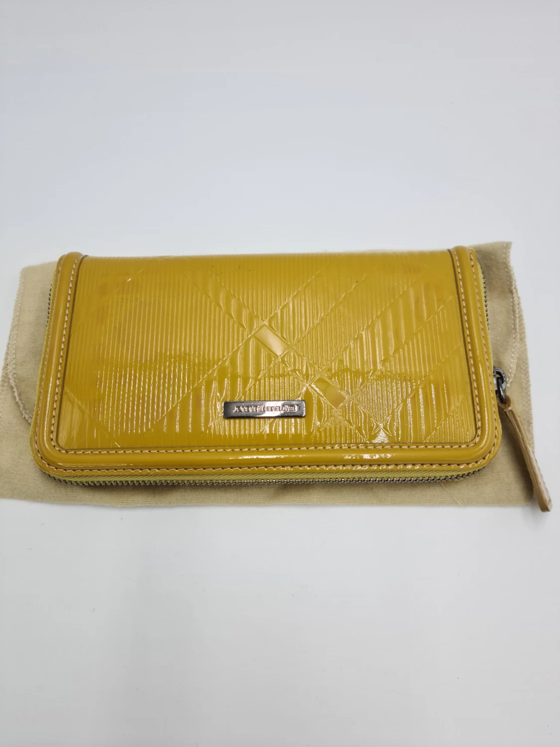     Burberry Wallet 