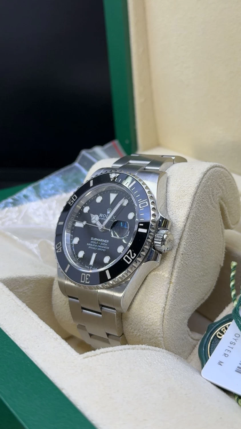     Rolex Submariner Date 