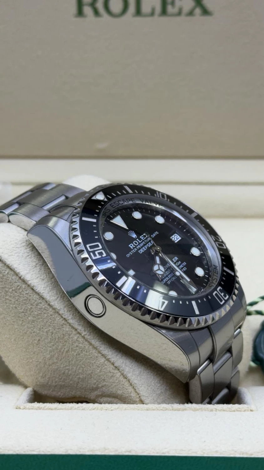     Rolex Deepsea - Men's Watch 