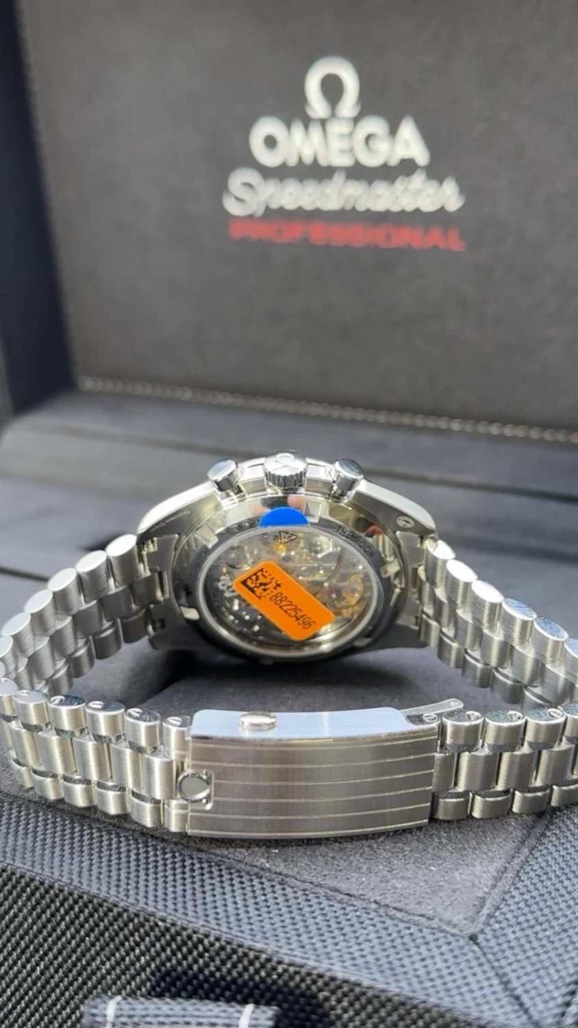    Omega Speedmaster 