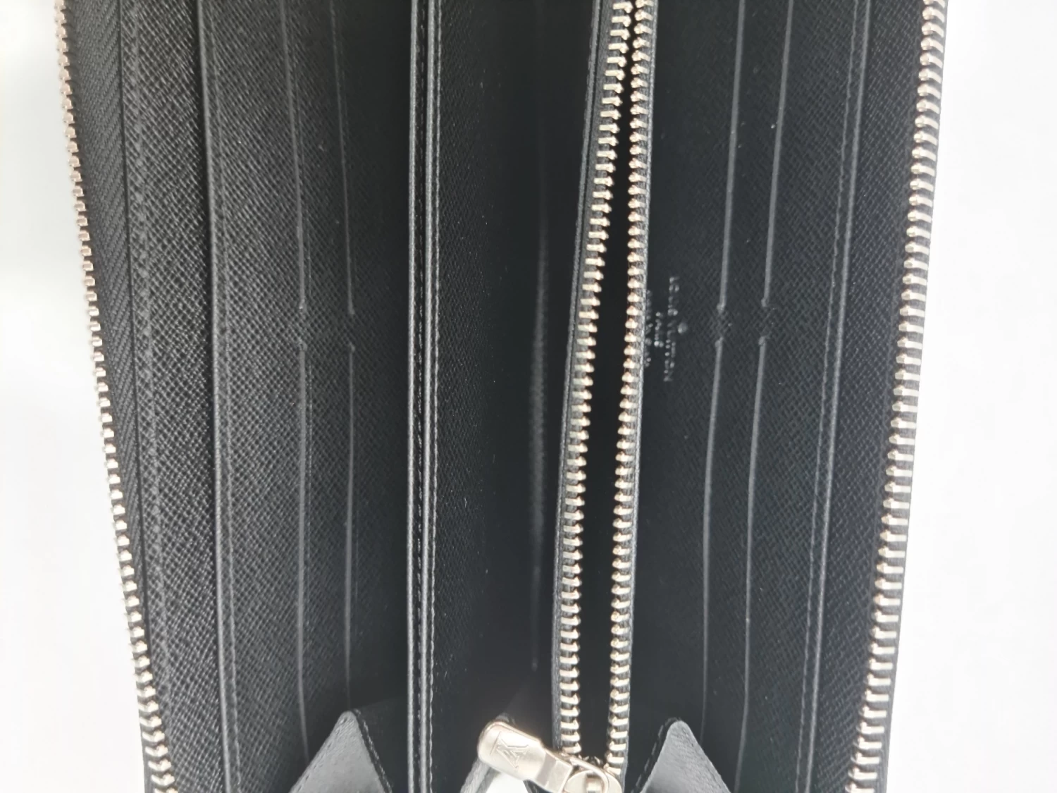     Louis Vuitton Epi Leather Zippy Continental Wallet 
