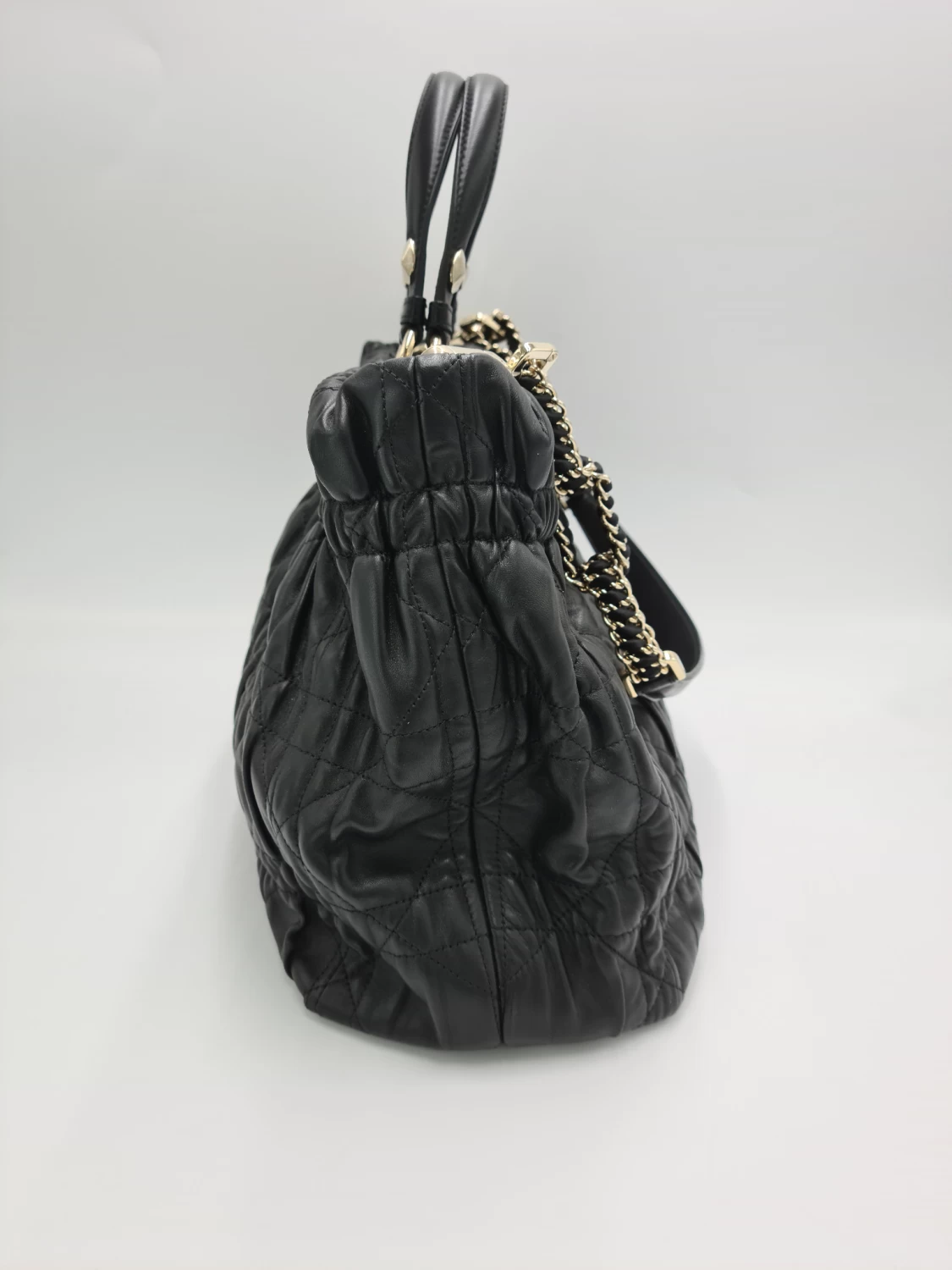     حقيبة ديور كاناج الجلدية المبطنة ديليس غوفري 