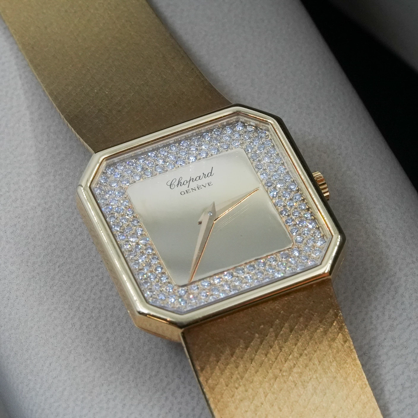     Chopard Full Gold Diamond Watch with Integrated Mesh Bracelet - Women's Watch 