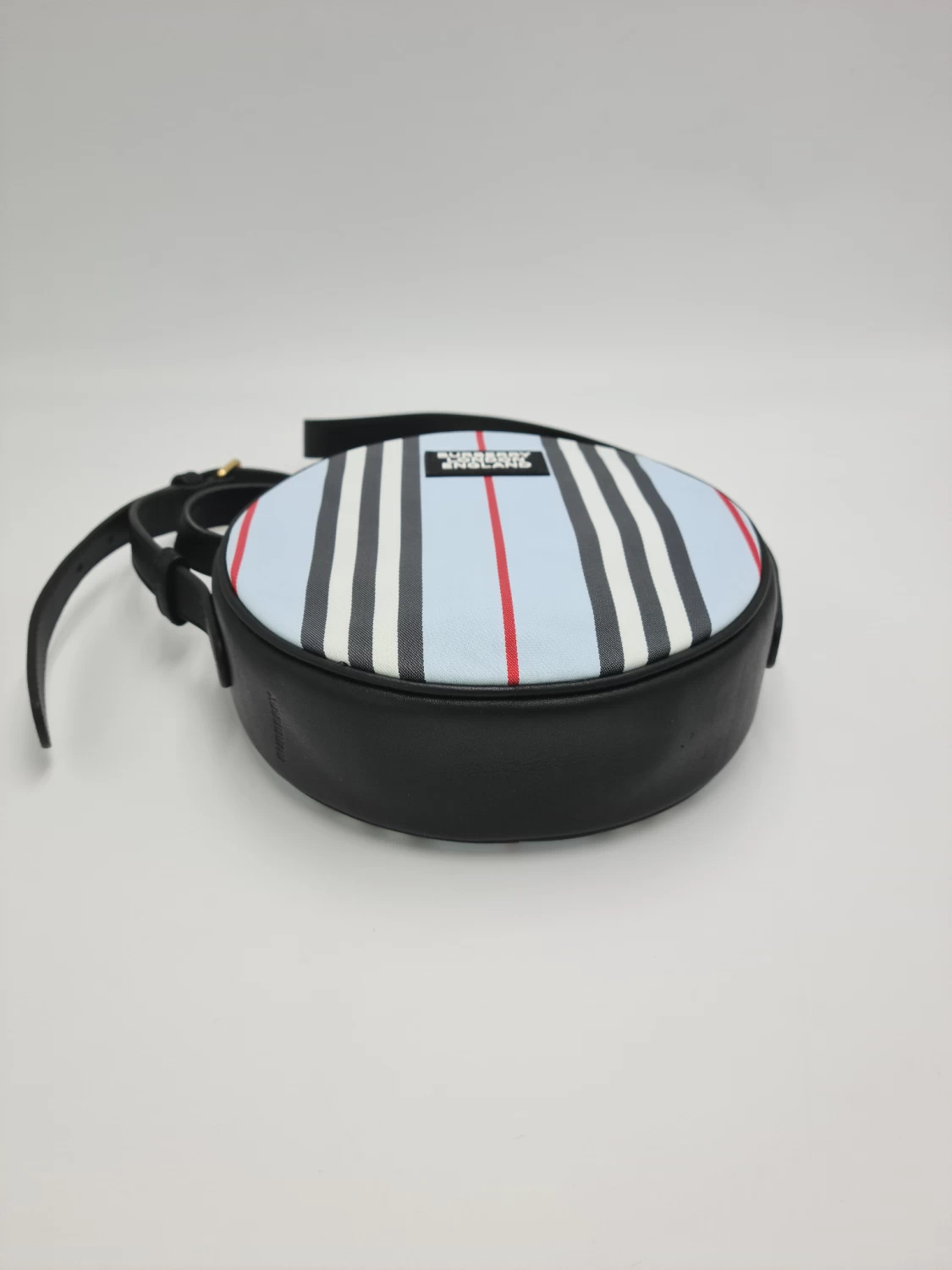     حقيبة بربري لويز 