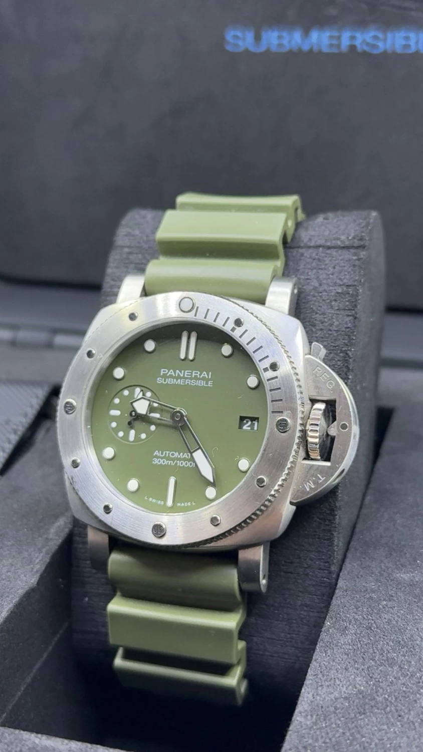     Penarai Submersible Limited Edition - Men's Watch 