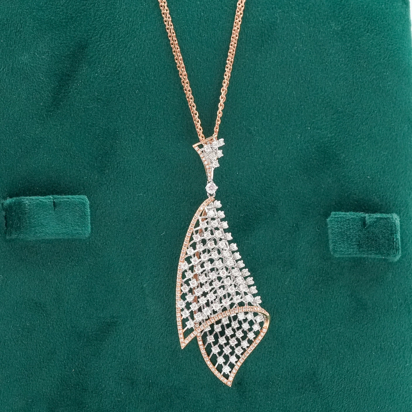     Diamond Necklace 