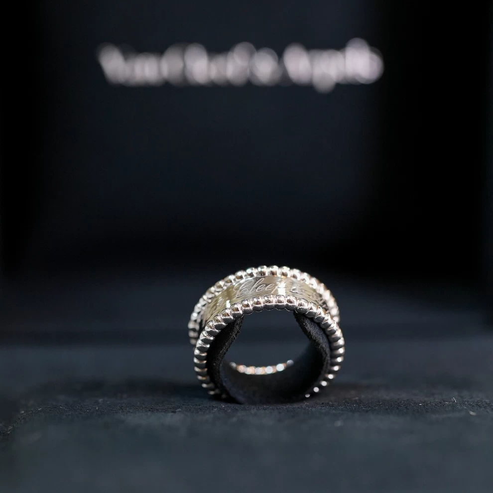    Van Cleef 