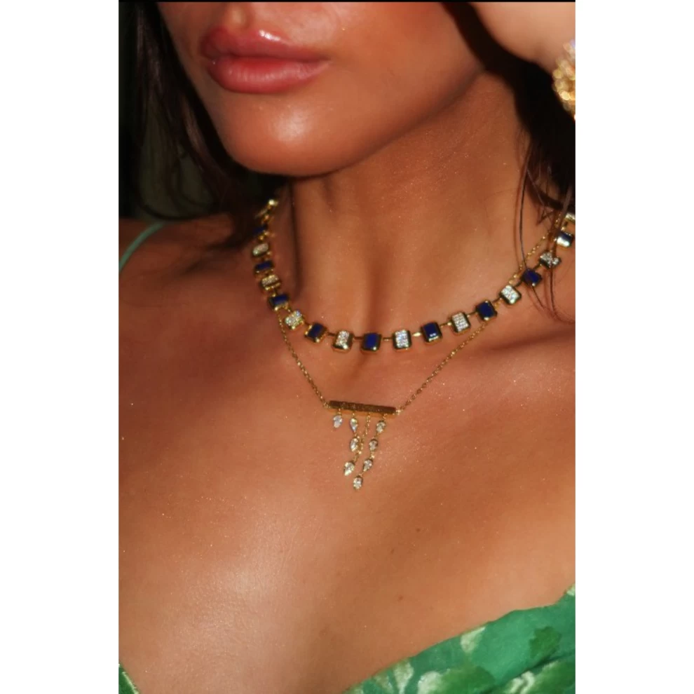     قلادة مارا لابيس الزمرد 