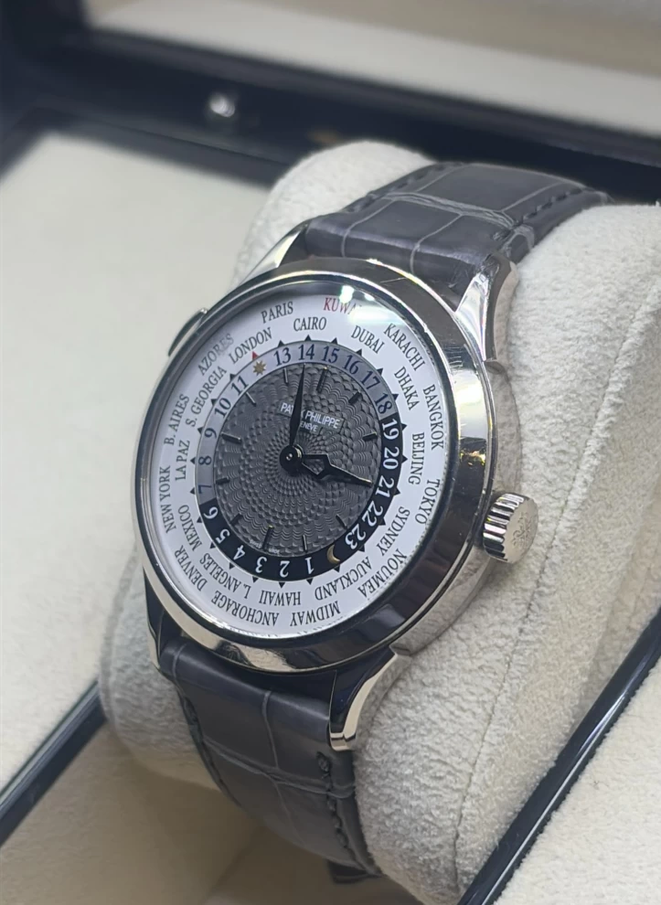    Patek Philippe 5230 World Time 