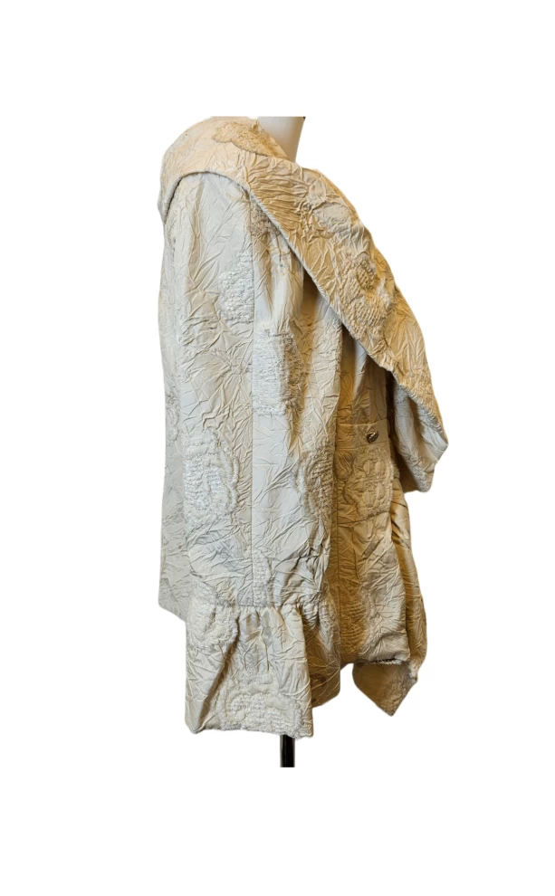     Chanel Beige Camelia Spring 2006 Collection Jacket 