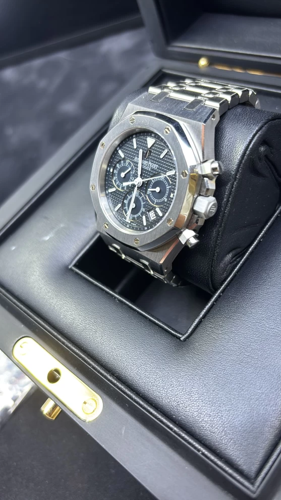 Audemars Piguet Royal Oak - Men's watch