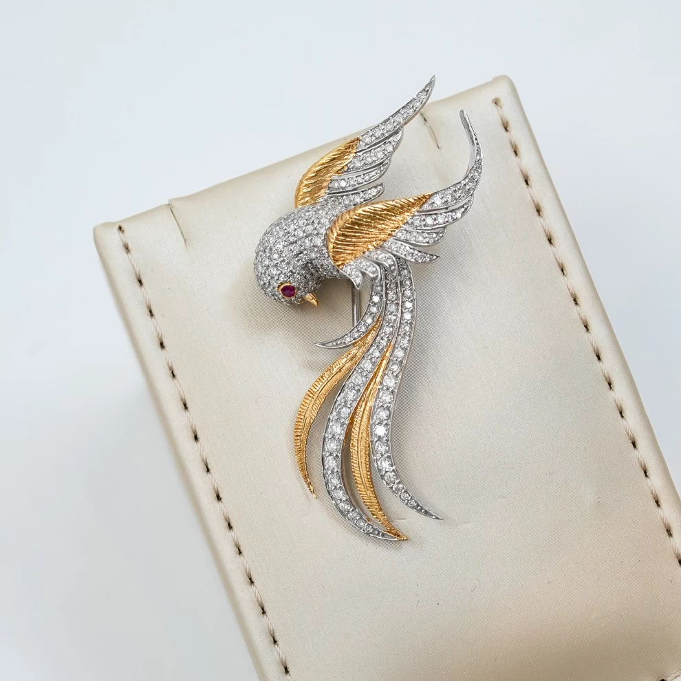     Diamond Broach 