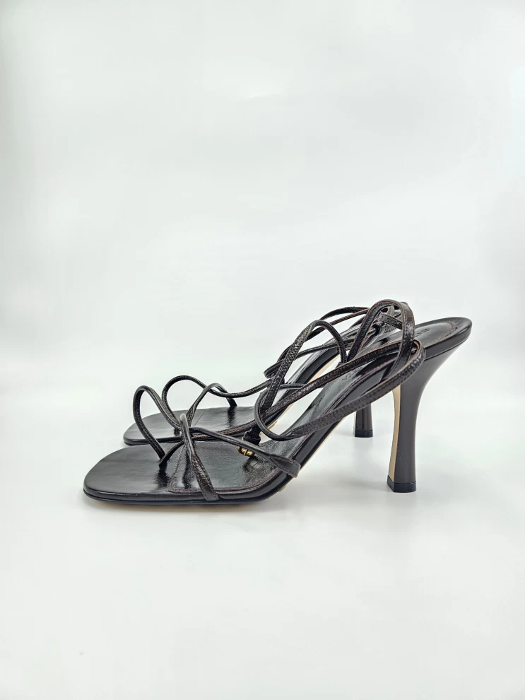     صندل بوتيغا فينيتا الجلدي بكعب مفتوح من الخلف مقاس 38 EU 