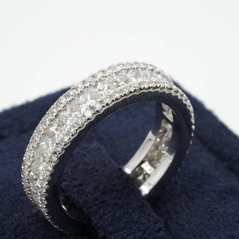     Women's Ring - Diamond 