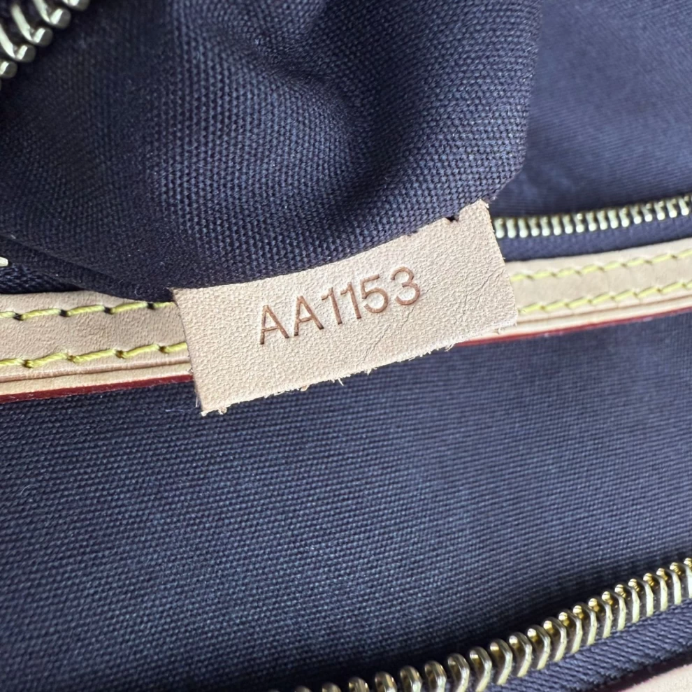     حقيبة لويس فويتون Monogram Amarante Vernis Brea MM 