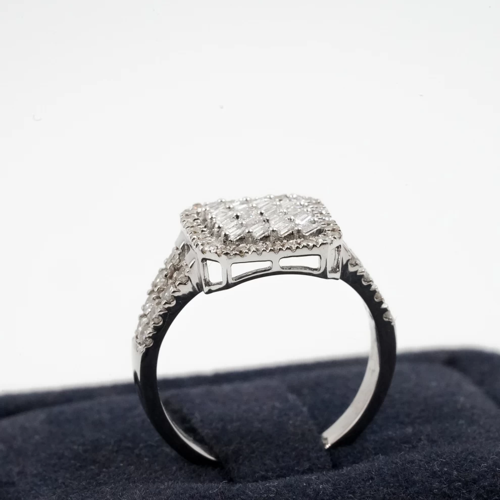 Women's Ring