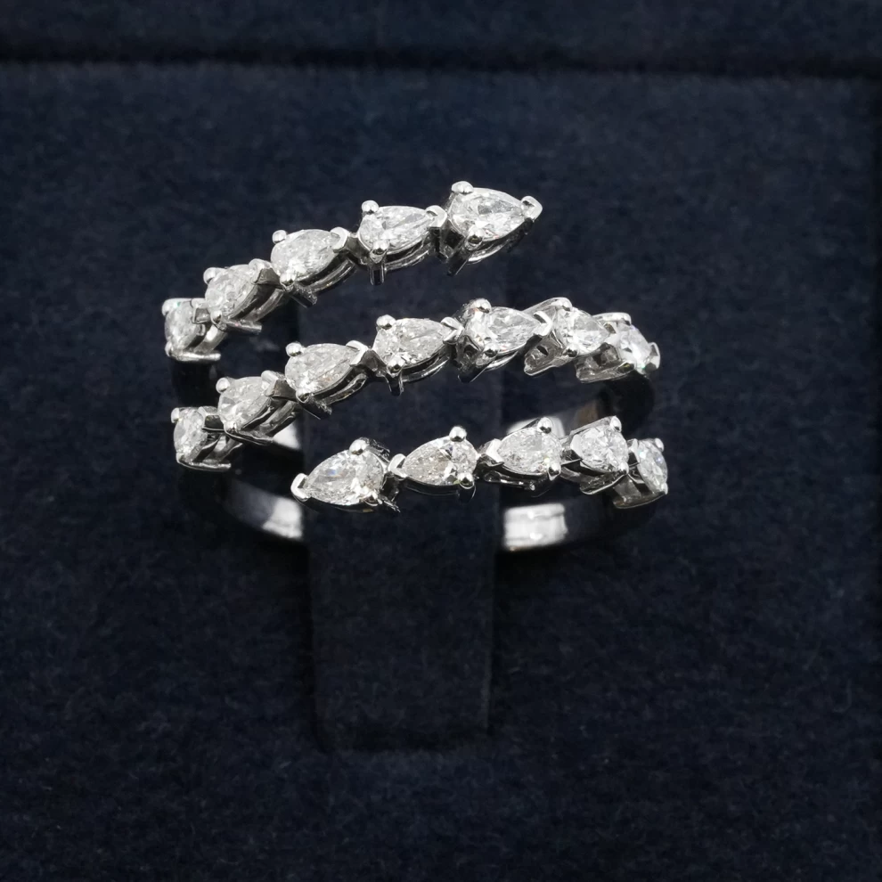     Women's Ring - Diamond 