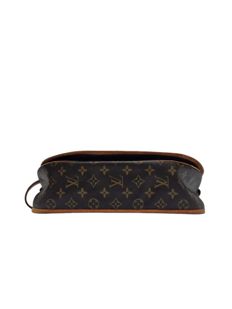     حقيبة Louis Vuitton Monogram Canvas Menilmontant MM 