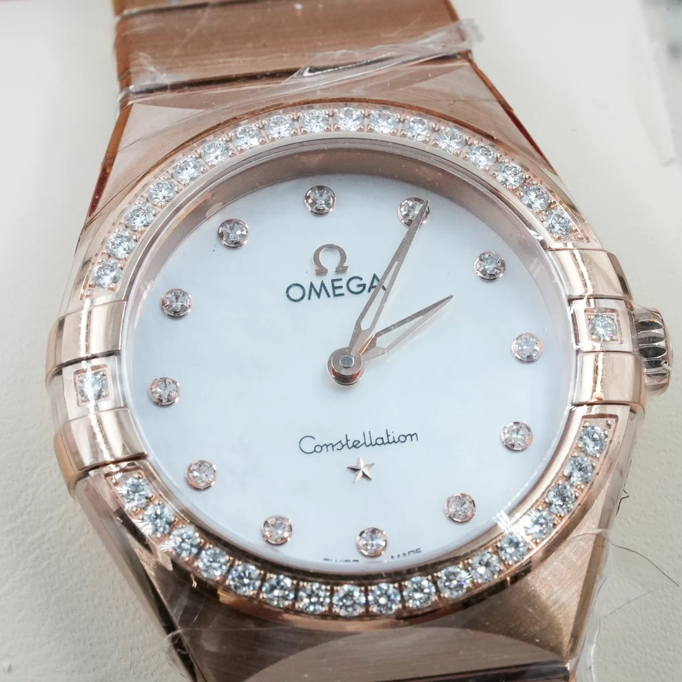     Omega Constellation: Sedna Gold and Diamond Radiance 