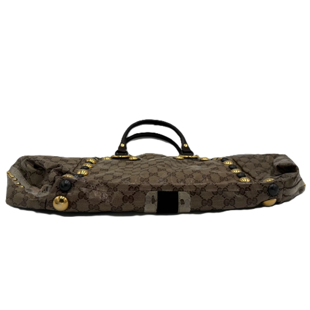     حقيبة توت بابوسكا من غوتشي بلون البيج الأبنوسي ونقشة الكريستال على شكل قلب 