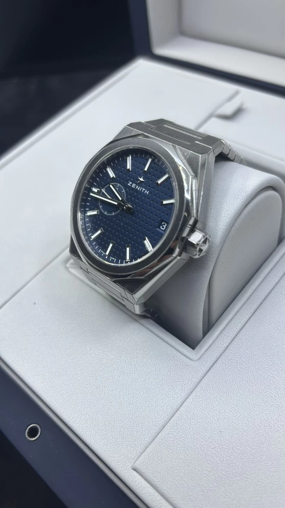     Zenith Defy Skyline 