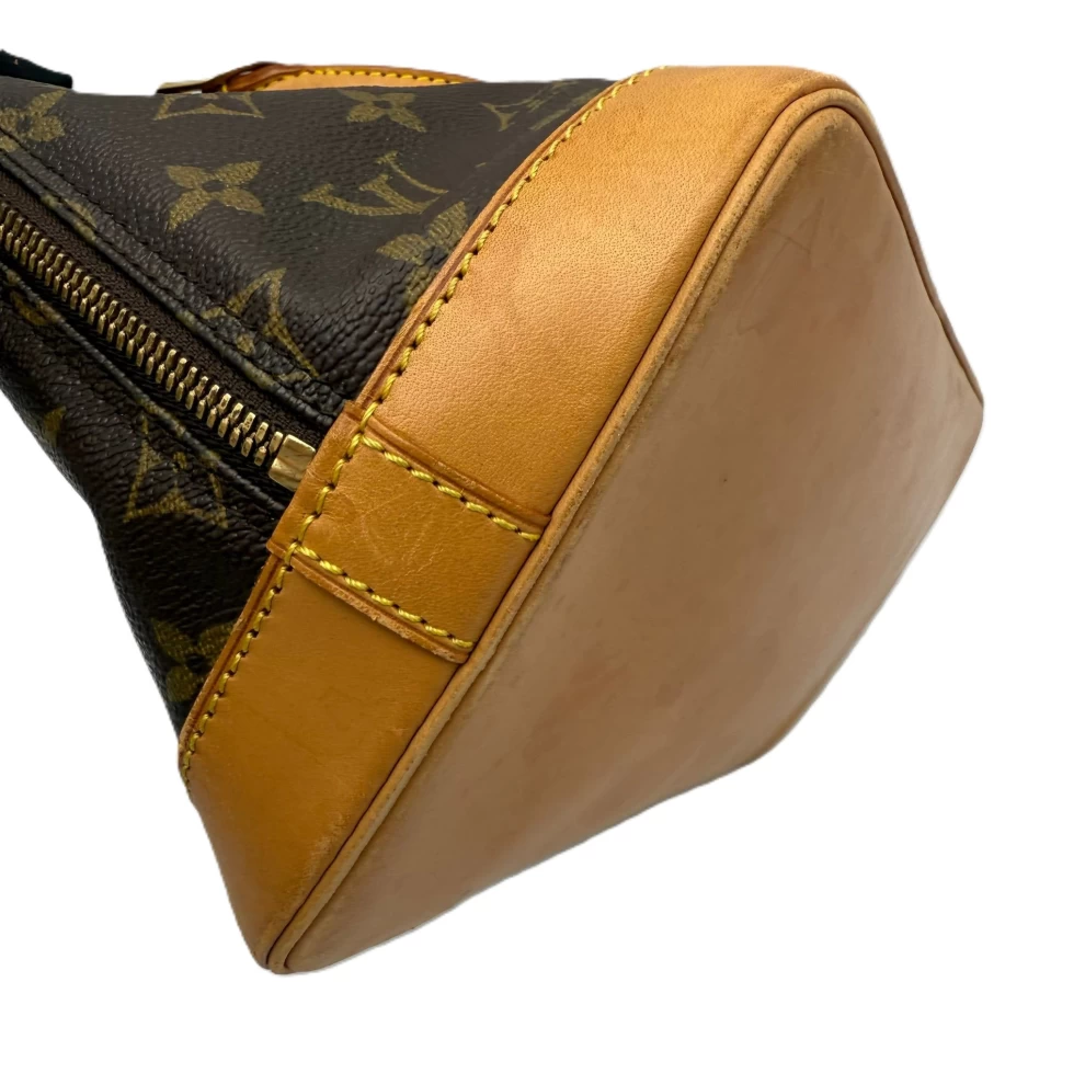     حقيبة لويس فيتون مونوغرام ألما بي إم 