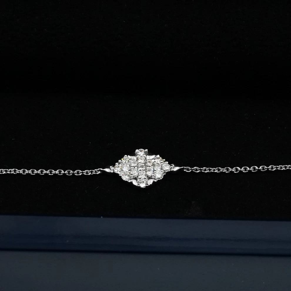     Diamond Bracelet For Women 