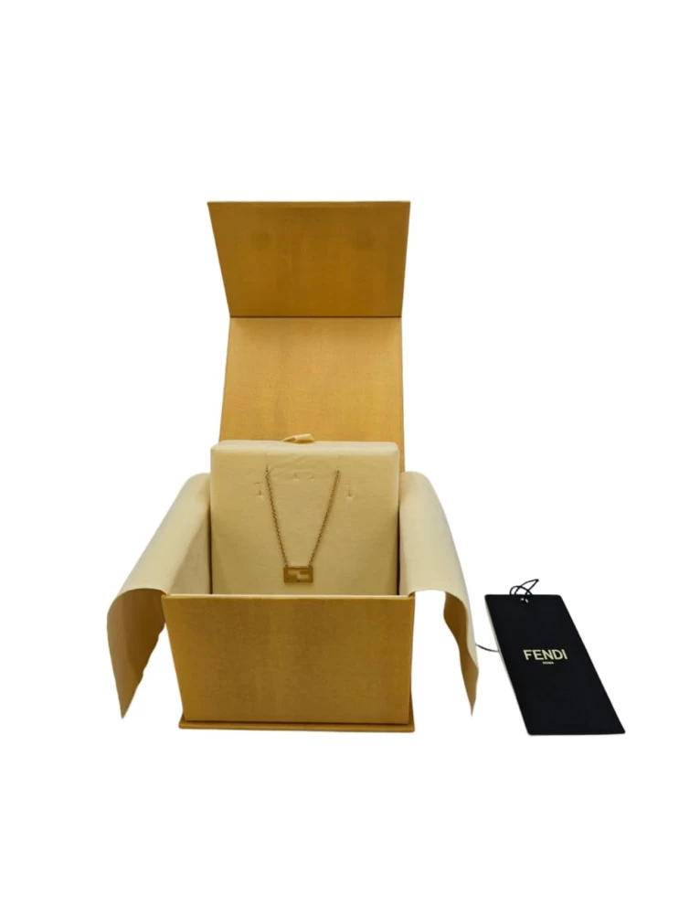    قلادة فندي فوريفر المعدنية المطلية بالذهب 