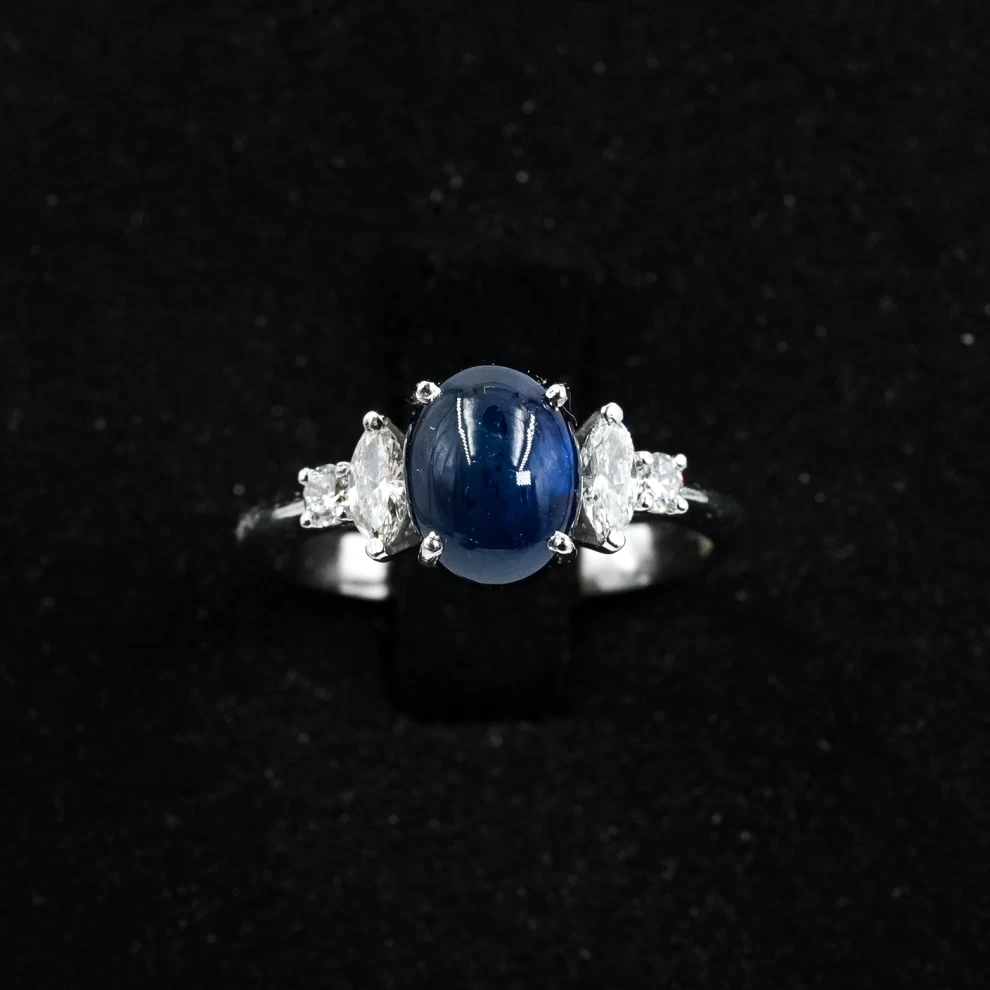 Women's Diamond Ring