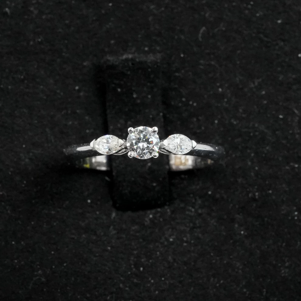 Diamond Ring - Women