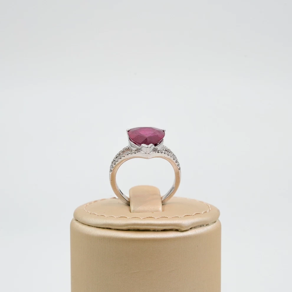     Diamond Ruby Ring 