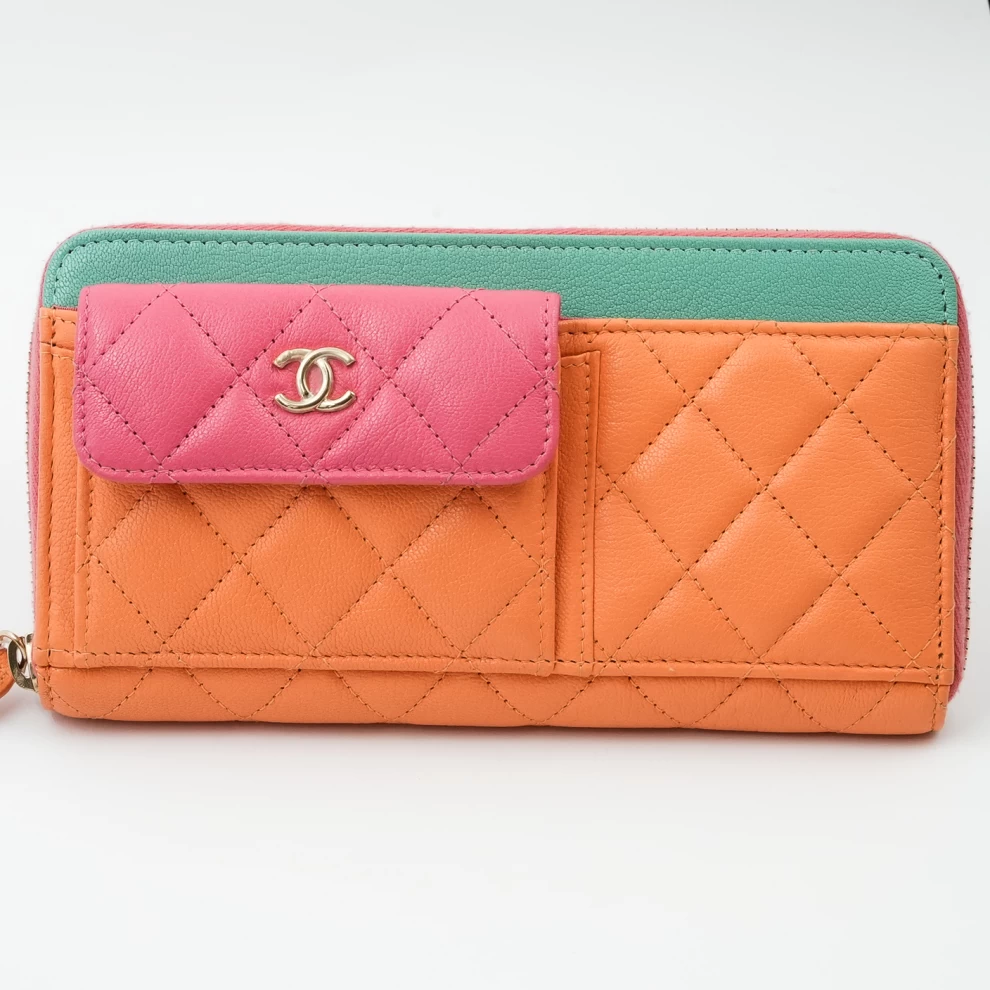     Chanel Quilted Tri-Fold Wallet 