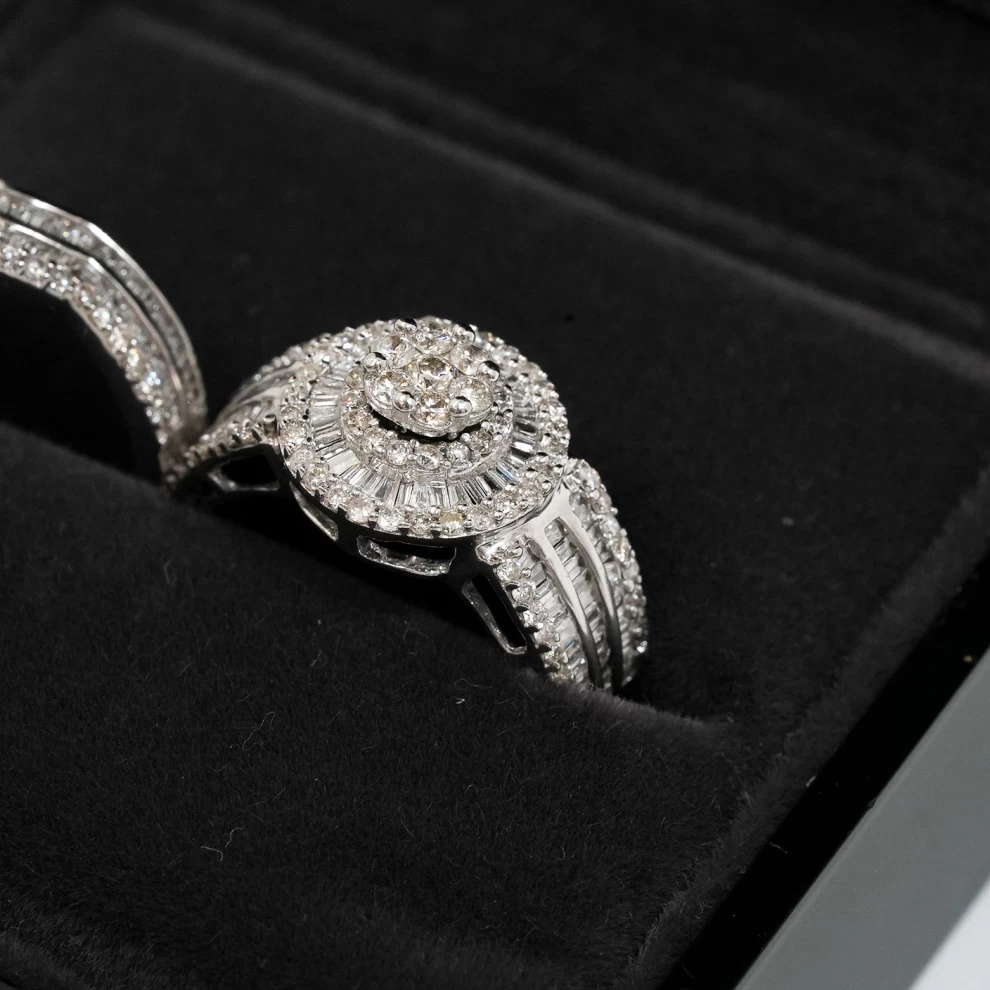     Ring Twins 