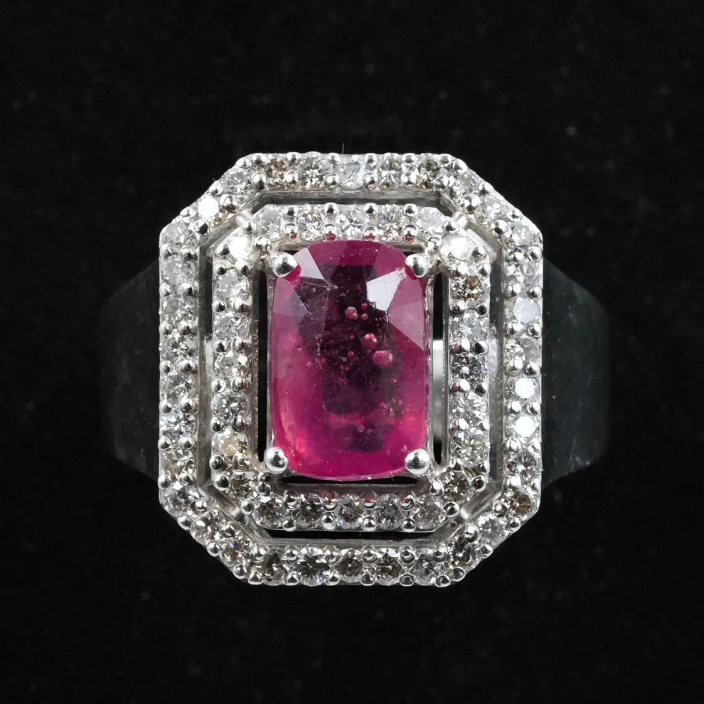 Women's Diamond Ring
