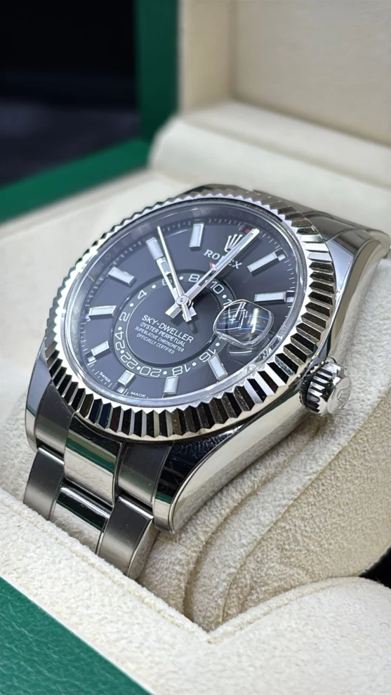     رولكس سكاي دويلر اويستر 