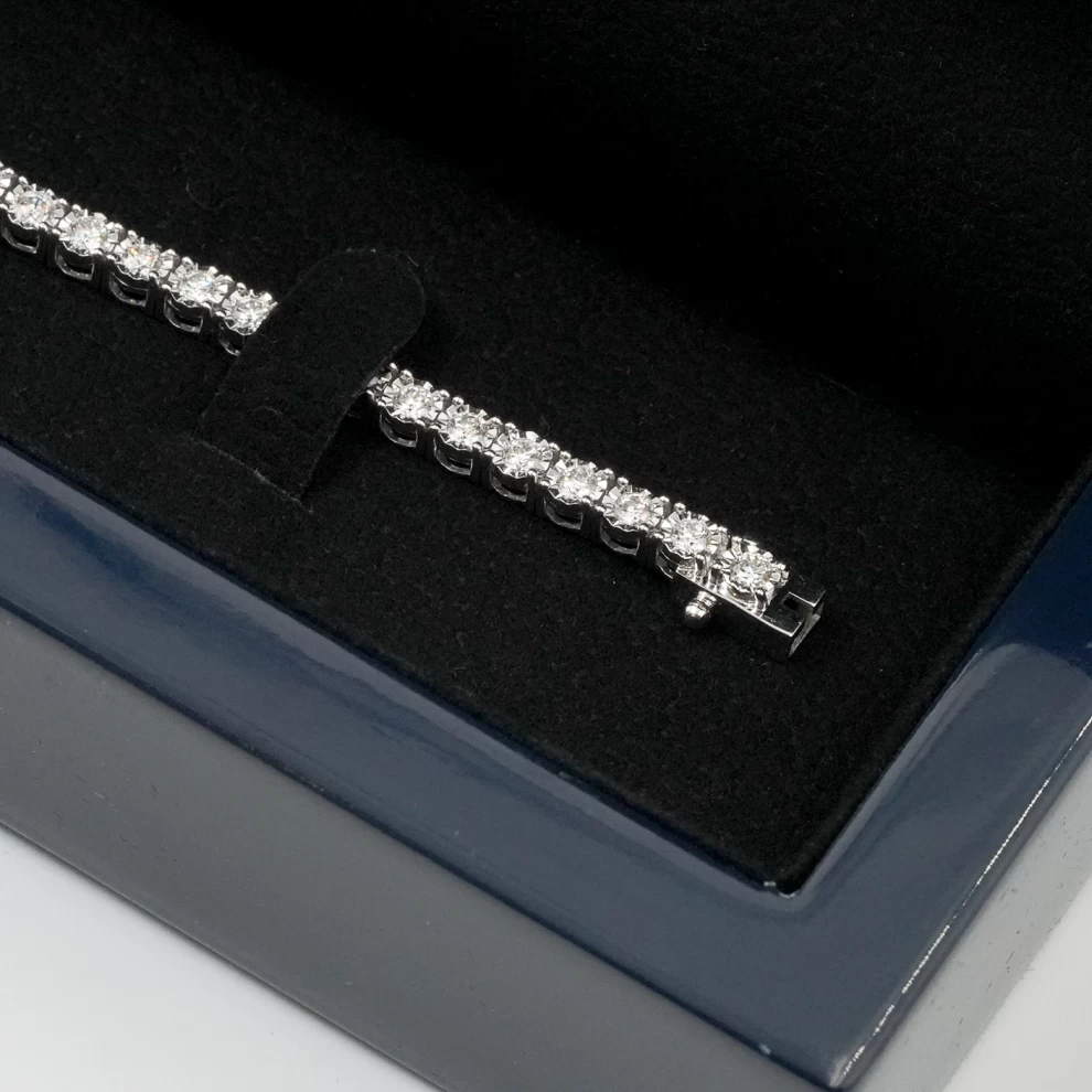     White Gold Diamond Bracelet 