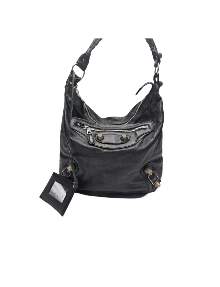     حقيبة بالنسياغا اليومية العملاقة من جلد الحمل الأسود 