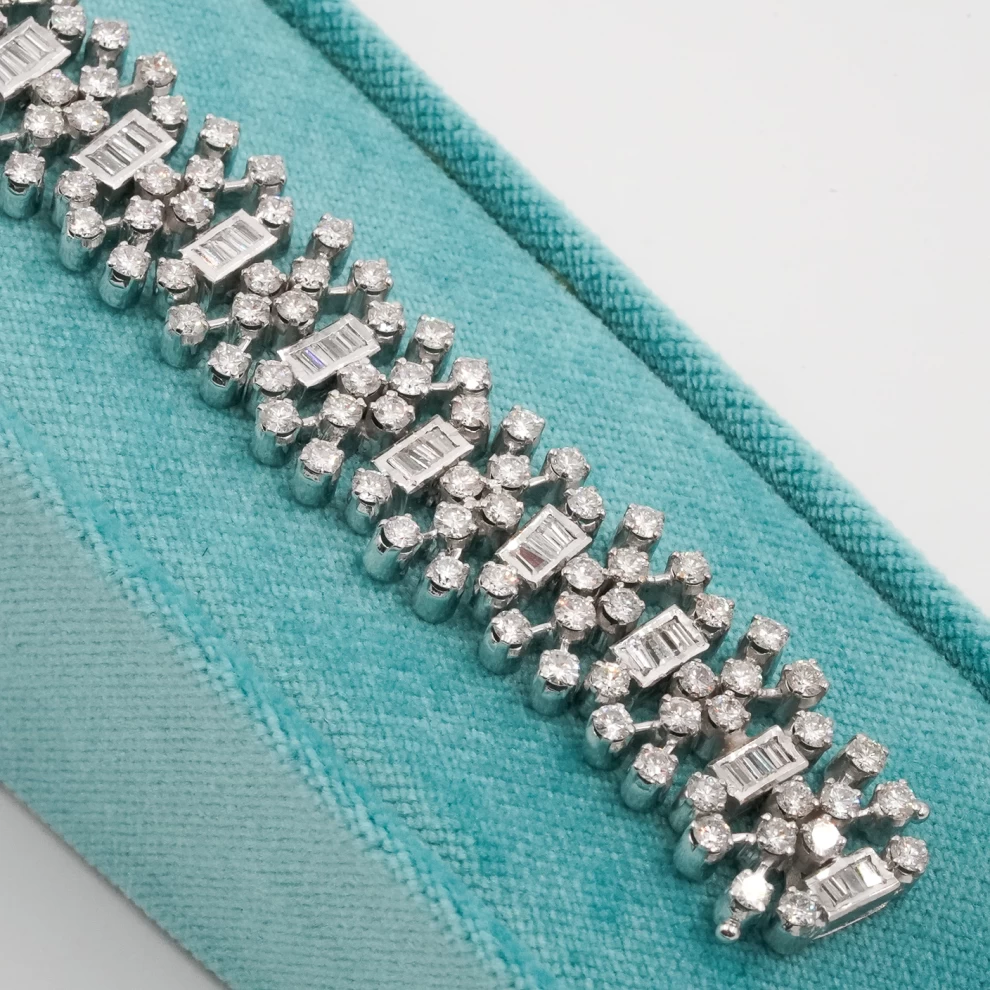     Diamond Bracelet - White Gold 