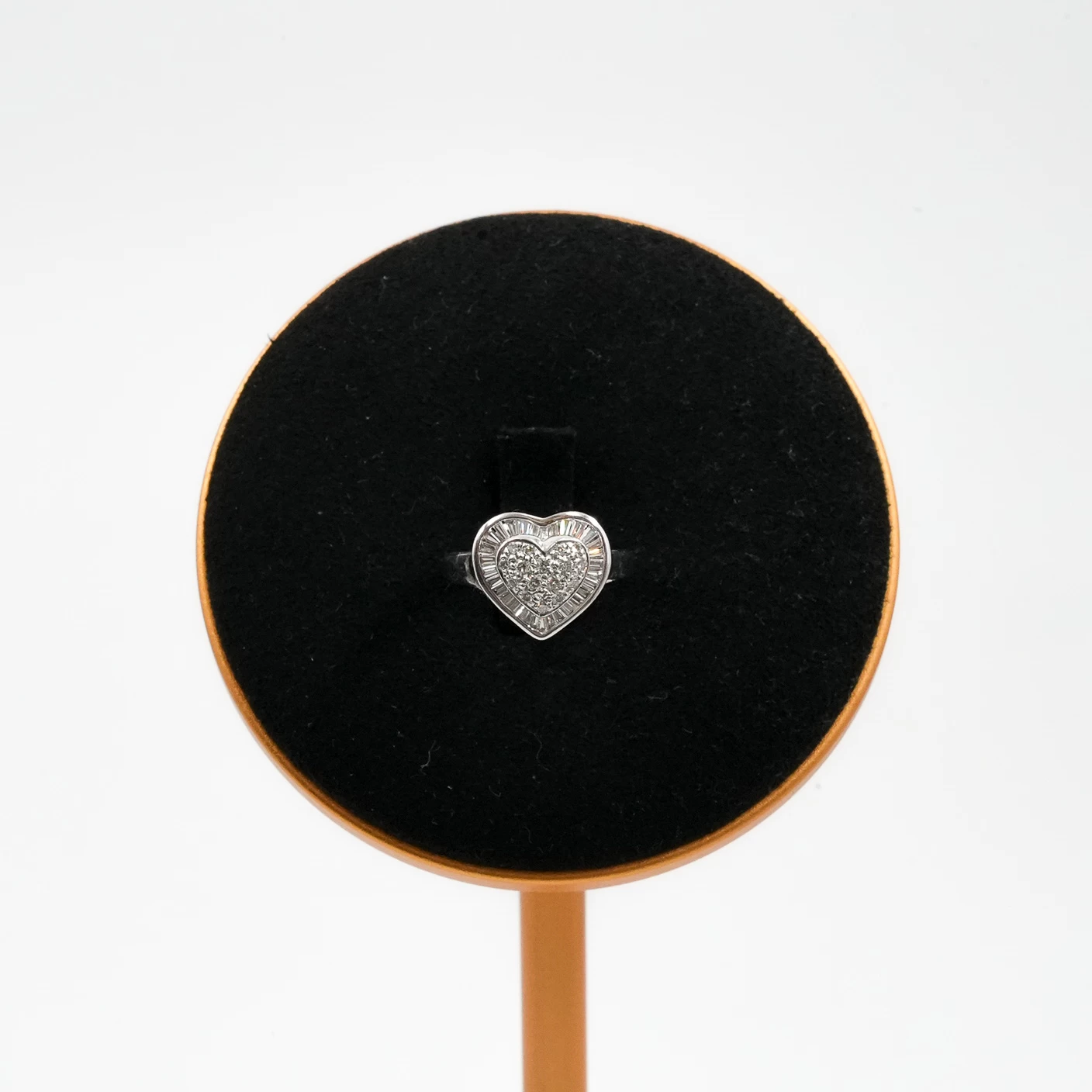     Diamond Ring 