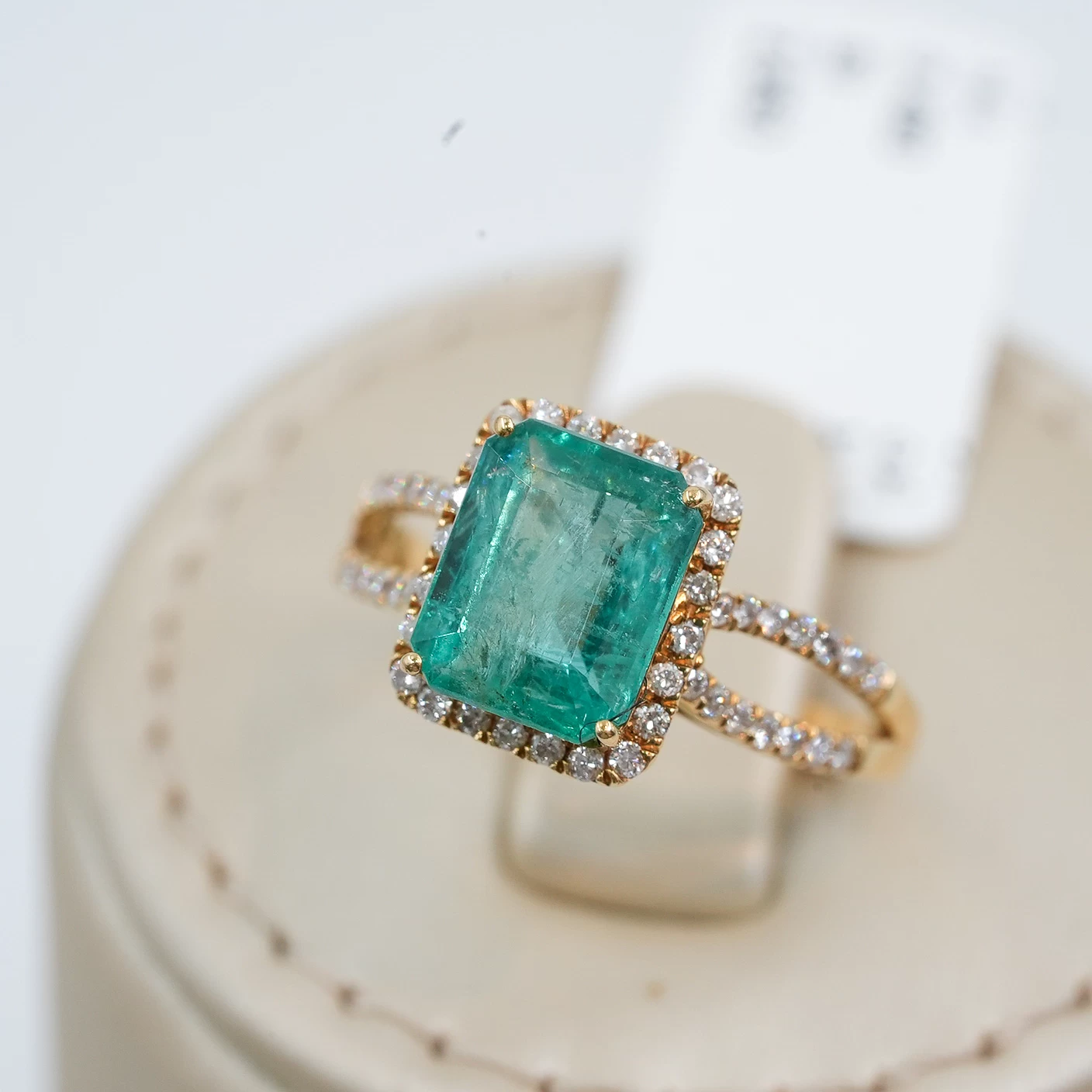     Diamond Emerald Ring 