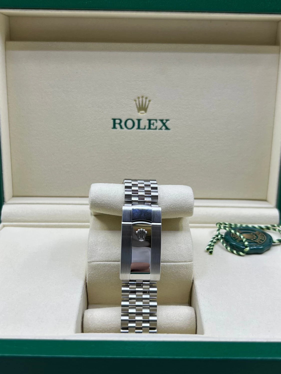     Rolex Datejust Jubilee Bracelet - Men's Watch 