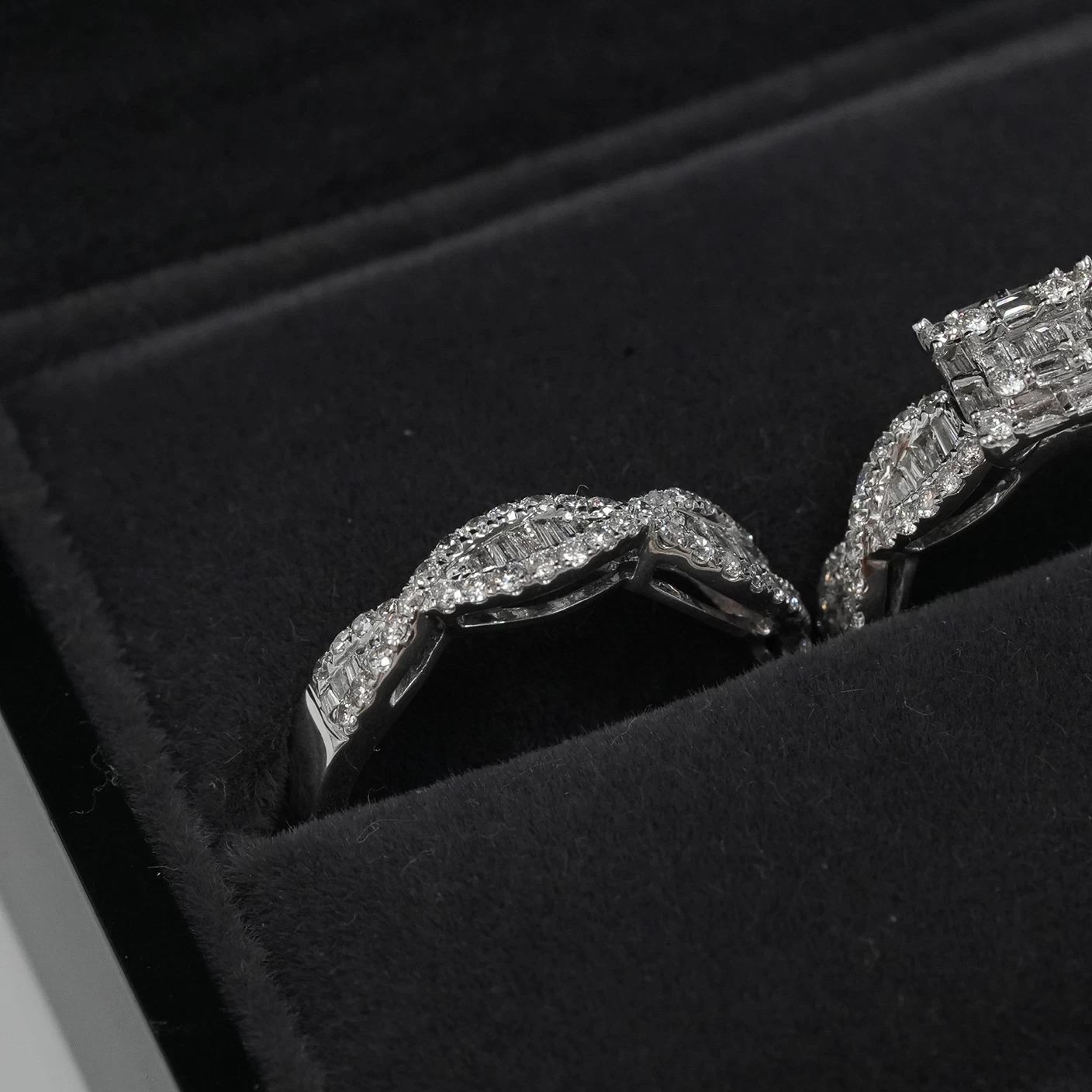 Ring Twins
