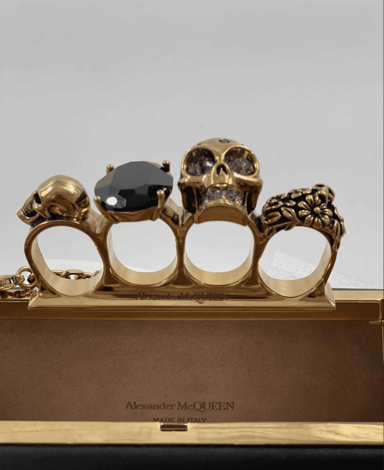 Alexander McQueen - Skull Four-Ring Clutch in Leather