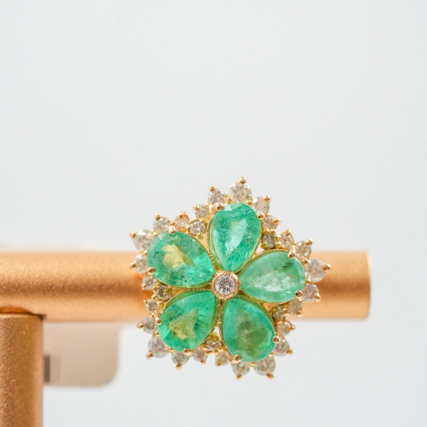    Emerald Earings 