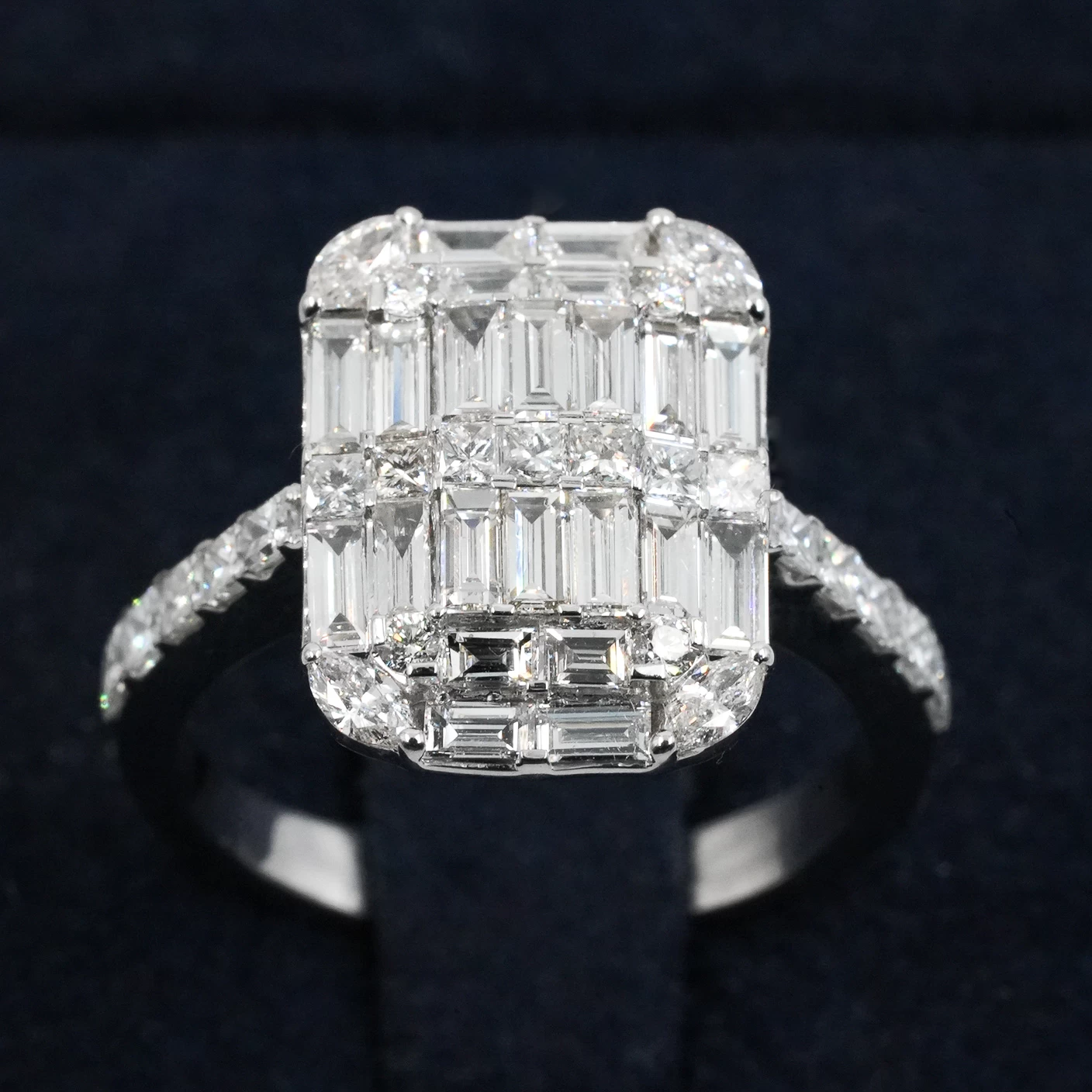     Diamond Ring - Women 