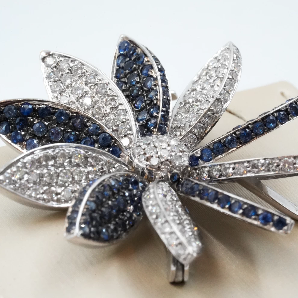     Diamond Broach 