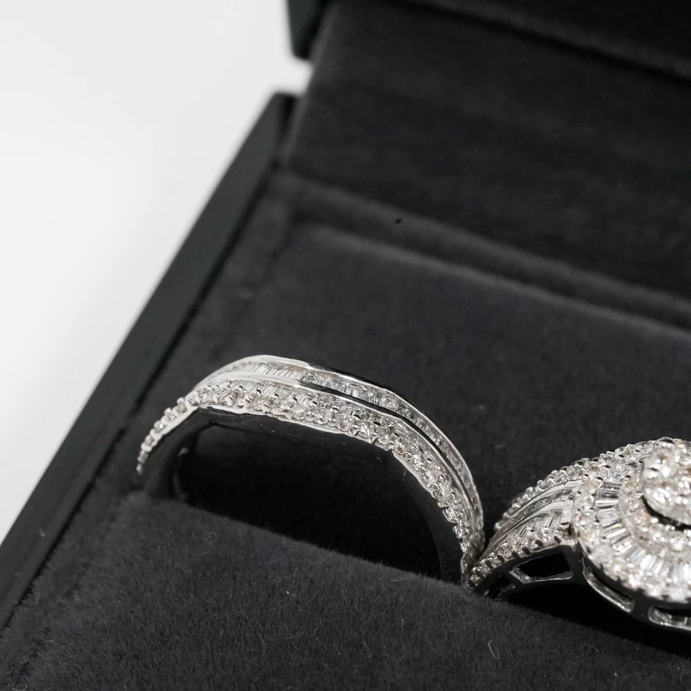     Ring Twins 