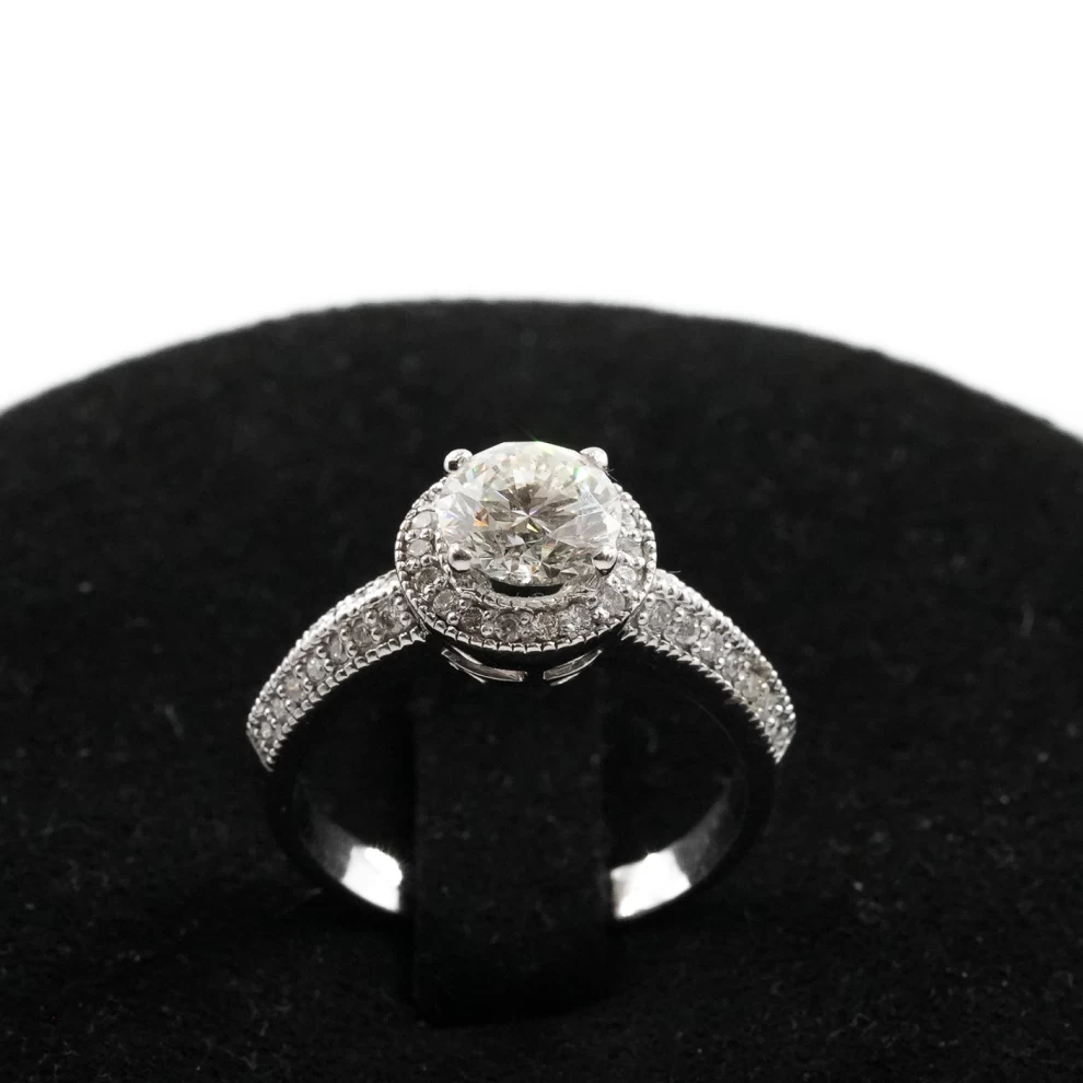     White Gold - Diamond Ring 