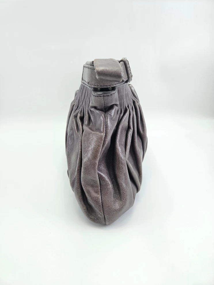     حقيبة كلاتش ميو ميو 