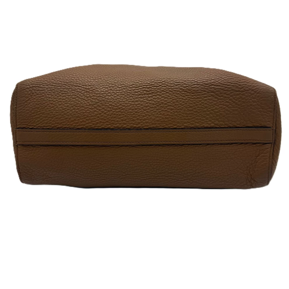     حقيبة برادا فيتيلو فينيكس تان براون من الجلد 